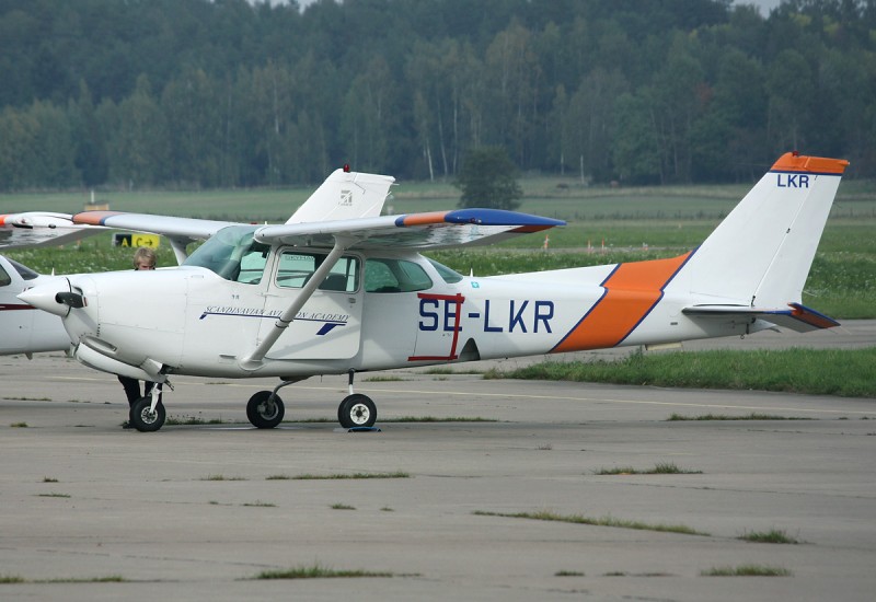 SE-LKR (24.09.10).jpg