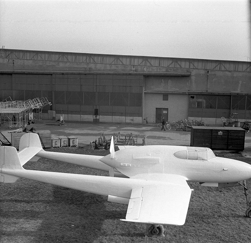 SAAB 21 som ser inplastad ut , foto ca 1956 av Erik Bratt.jpg