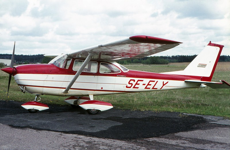 SE-ELY (28.05.72).jpg